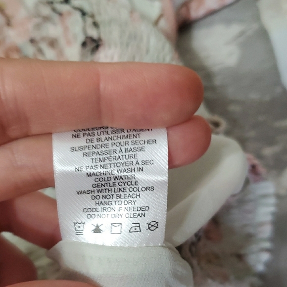 Rachel Zoe Flowy Sheer Floral Long Sleeves Blouse. Green, Pink. Smocked Hem. S. - Picture 7 of 12